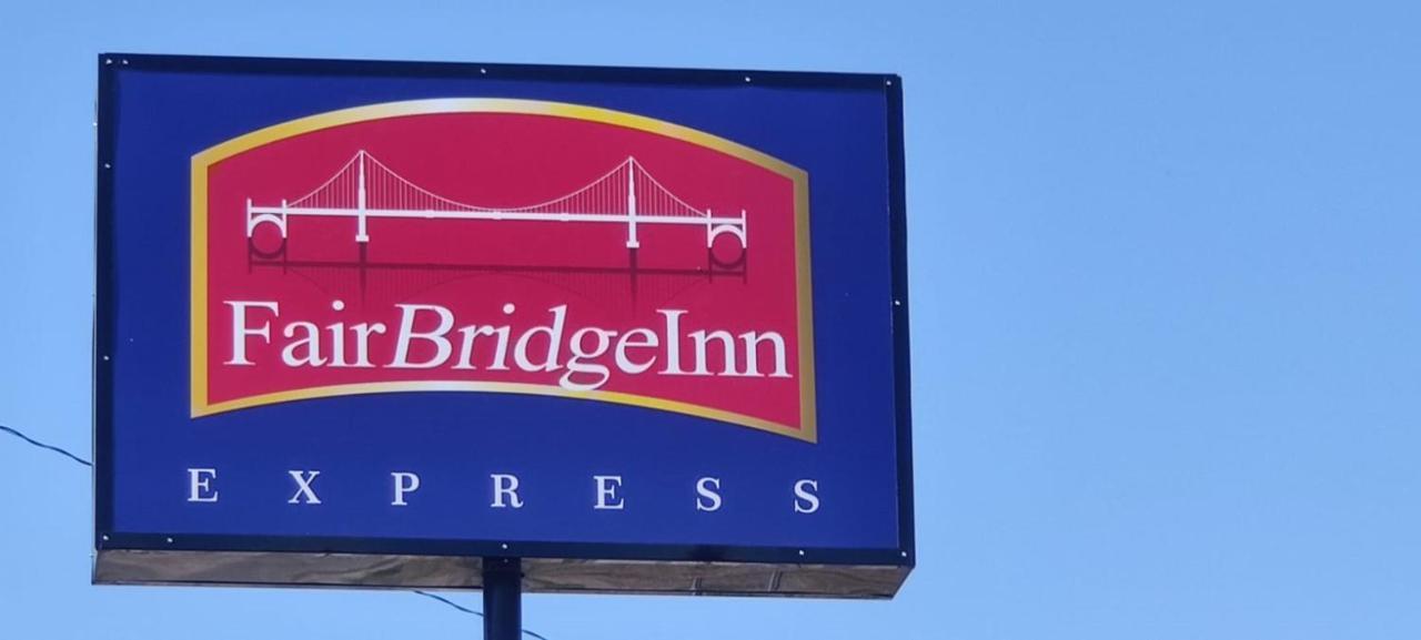 Fairbridge Inn Express Stuttgart Exteriör bild